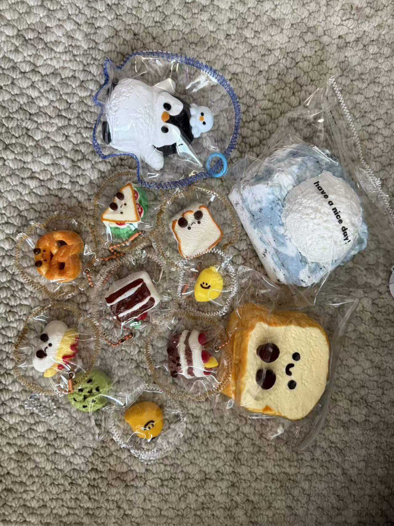 Cute little trinkets - Claim in Live-Stream